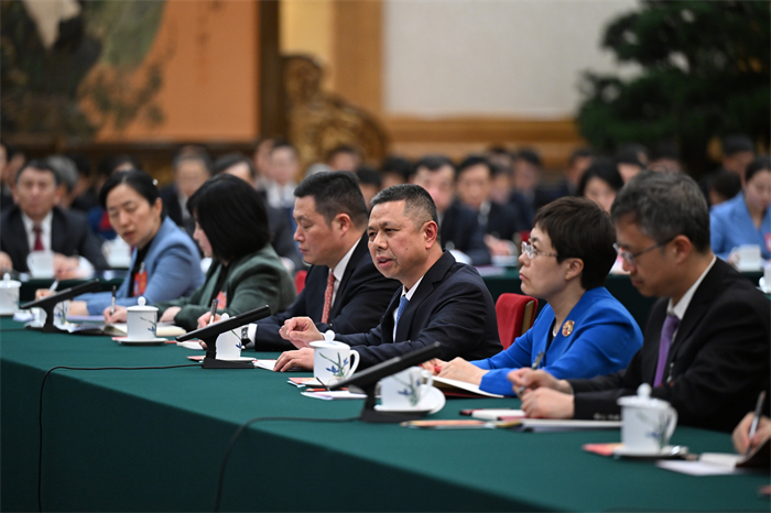 最高阅读量破213万！习近平总书记加入江苏代表团审议并听取高纪凡等6位代表讲话，，引发天下数百家主流媒体刊发超1.5万篇报道关注 | 德赢vwin